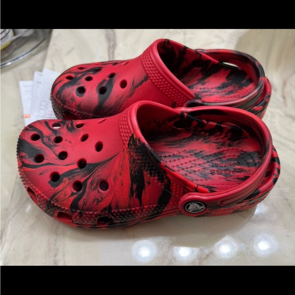 Crocs - Picture 2 of 4